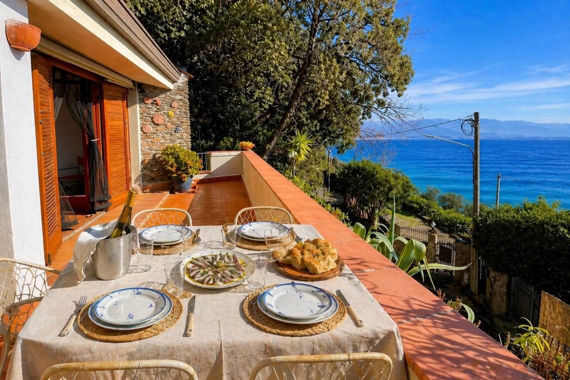 Un Nido d' Amore a Punta Bianca | Appartamenti - Bocca di Magra / Fiumaretta / Montemarcello/Marinella - Bocca di Magra / Fiumaretta / Marinella / Montemarcello