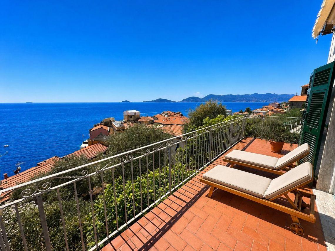 Villa Il Sole su Tellaro | Case & Ville di Pregio - Lerici/San Terenzo/Tellaro - Golfo dei Poeti