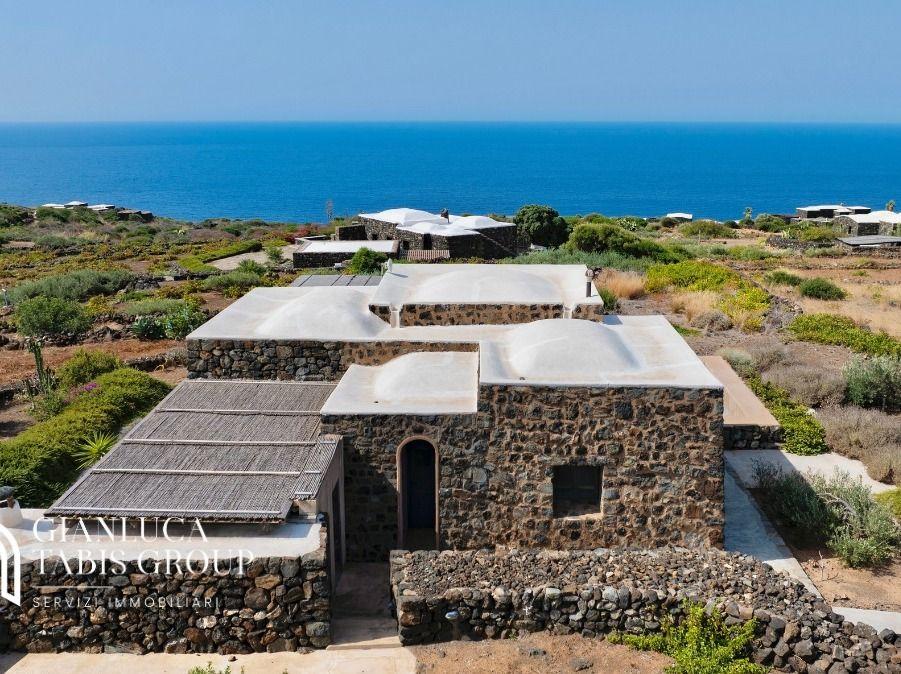 Antica Tenuta Nika' | Case e ville - Pantelleria - Isole della Sicilia