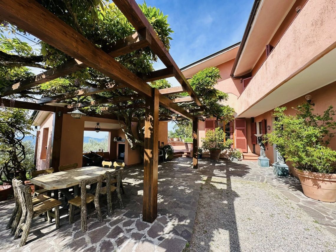La Villa dei Leoni di Fosdinovo | Fosdinovo - Houses and Villas - Lunigiana mare, Sarzana & Colline del Sole