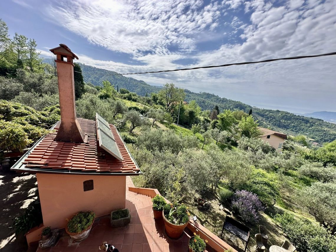 La Villa dei Leoni di Fosdinovo | Fosdinovo - Houses and Villas - Lunigiana mare, Sarzana & Colline del Sole