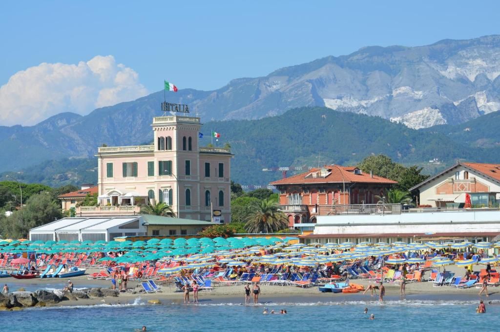 Villa Marina | Marina di Massa e i Ronchi - Case e ville - Riviera Apuana