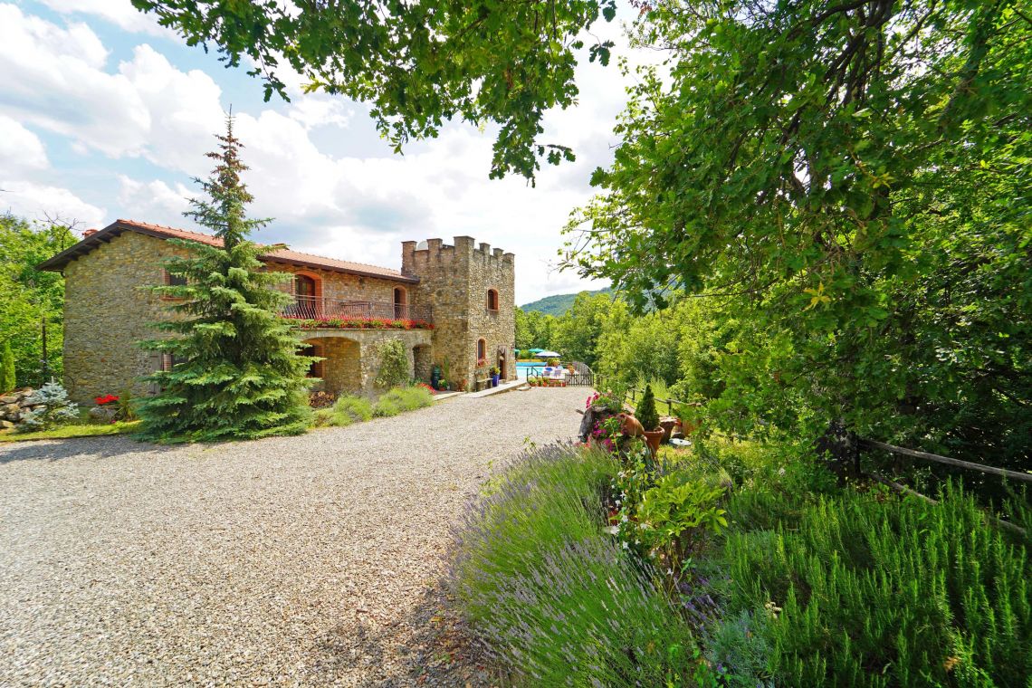 Antica Tenuta Clotilde | Licciana Nardi - Case e ville - Lunigiana mare, Sarzana & Colline del Sole