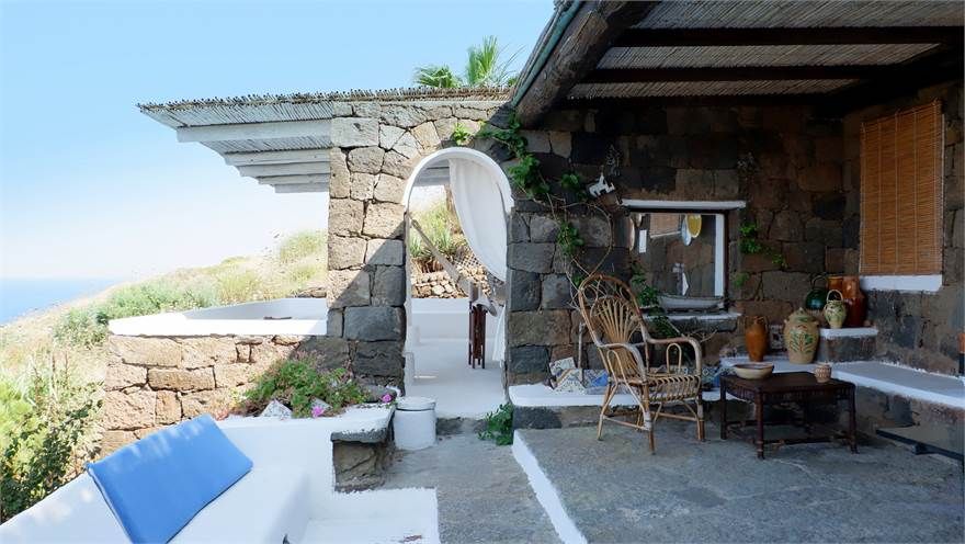 Dammuso Reale Alba sulle Cale | Pantelleria - Case & Ville di Pregio - Isole della Sicilia