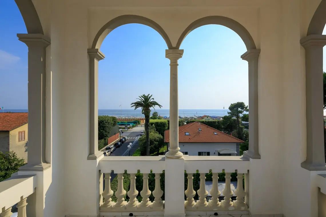 Villa Liberty La Torre sul Mare | Forte dei Marmi - Case & Ville di Pregio - Versilia