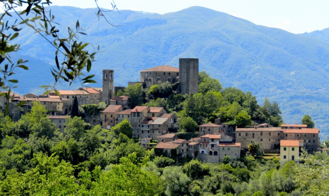 Casa Torre con Vista  | Lunigiana Mare - Частные дома и виллы - Lunigiana mare, Sarzana & Colline del Sole