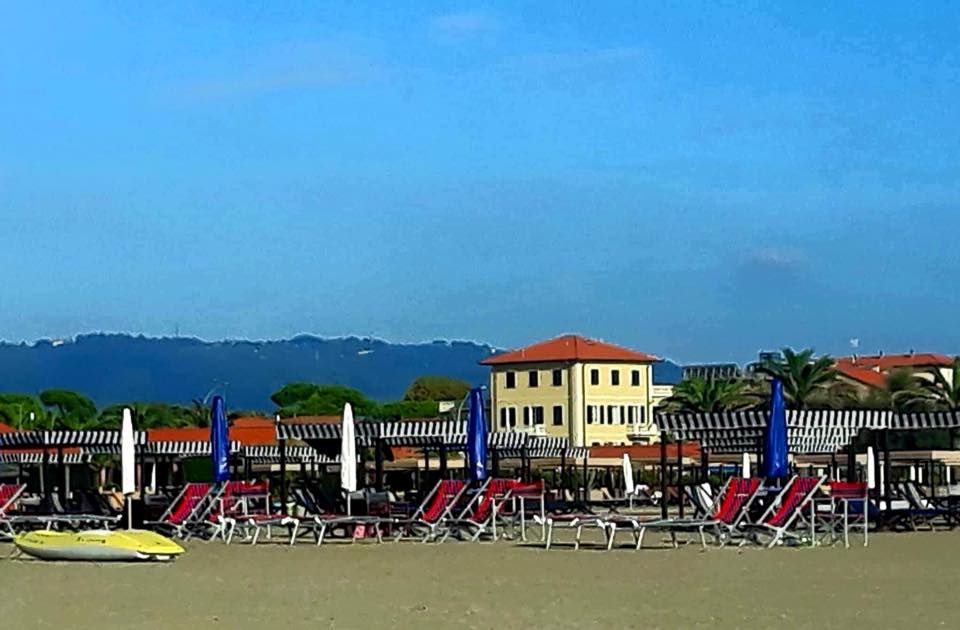 La Versilia Fronte Mare  | Marina di Pietrasanta - Appartamenti - Versilia