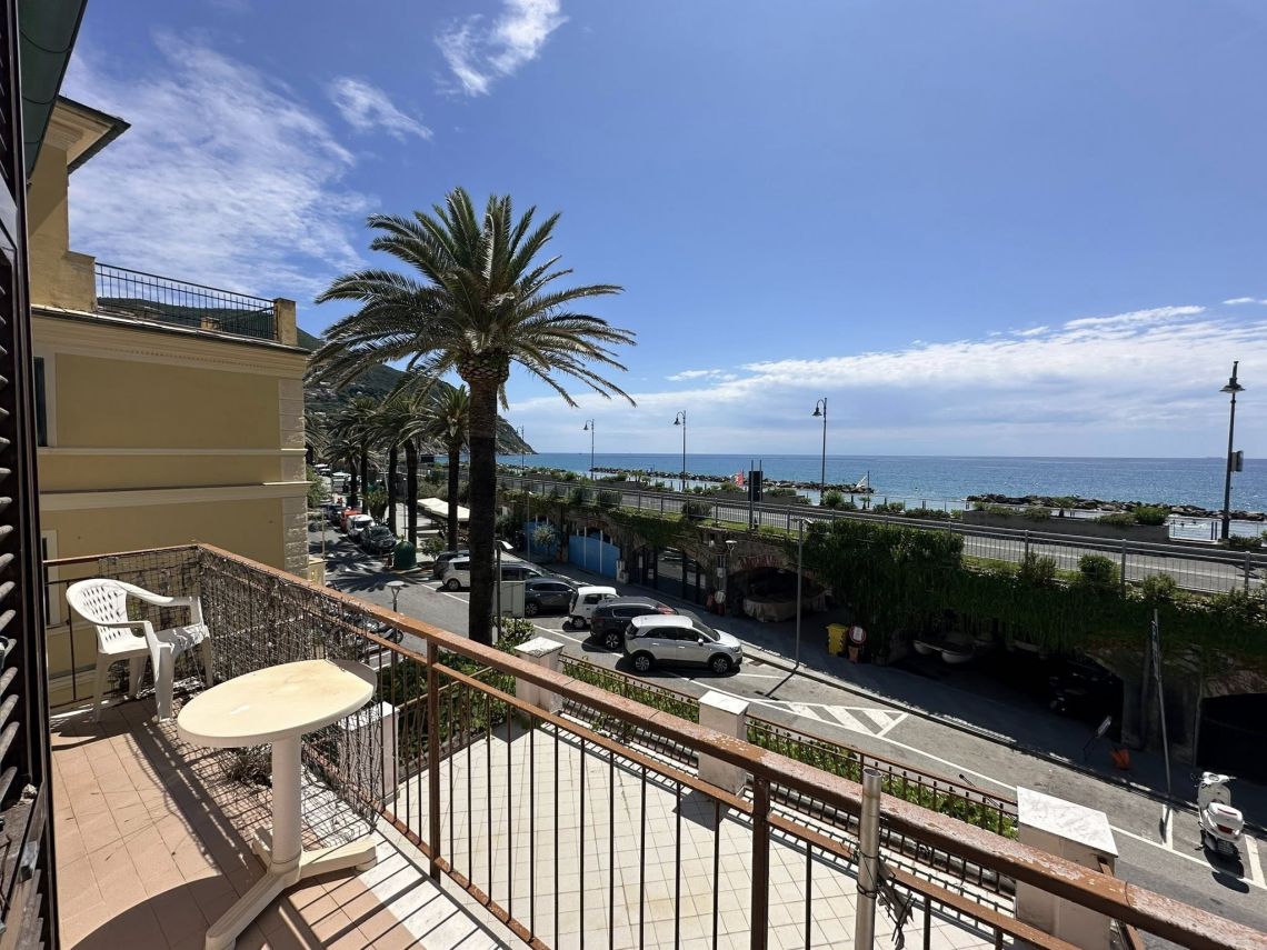 Moneglia Prima Fila sul Mare | Монелья - Апартаменты - Бае дель Леванте