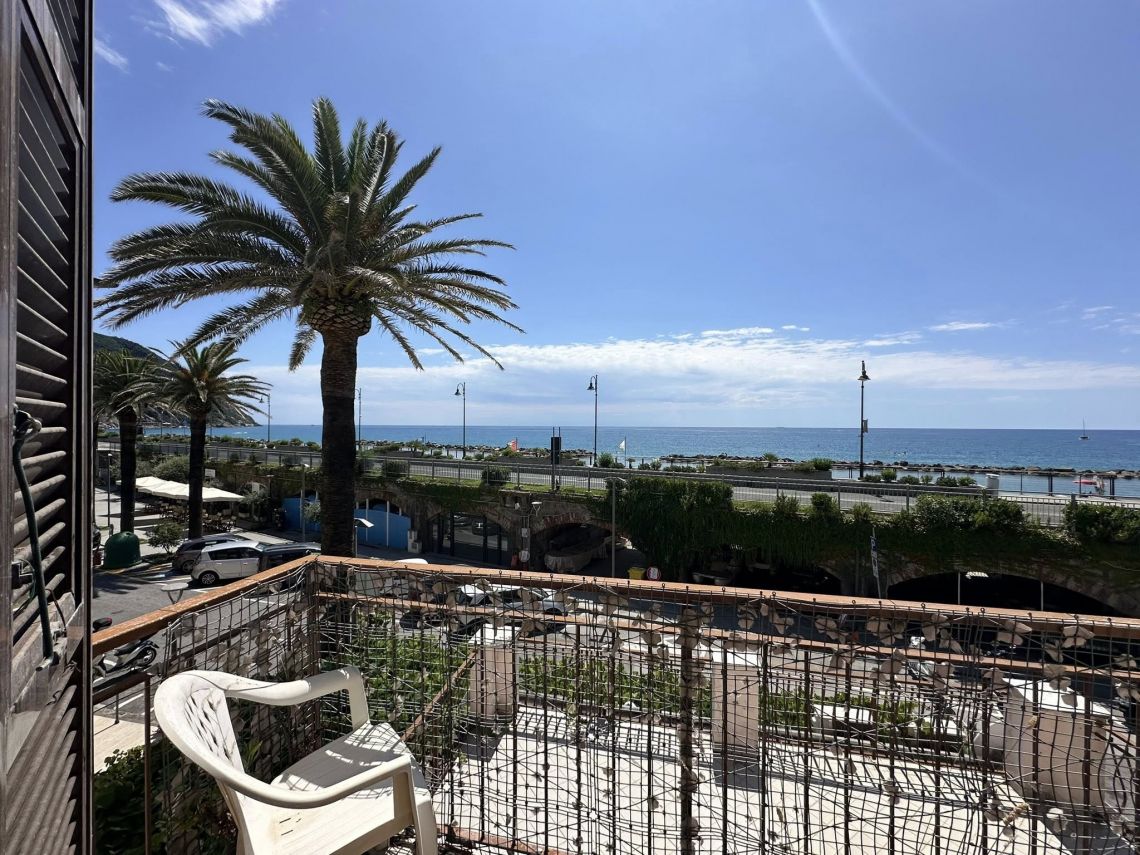 Moneglia Prima Fila sul Mare | Монелья - Апартаменты - Бае дель Леванте