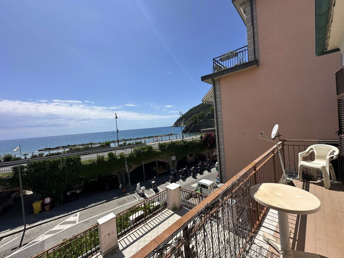 Moneglia Prima Fila sul Mare | Монелья - Апартаменты - Бае дель Леванте