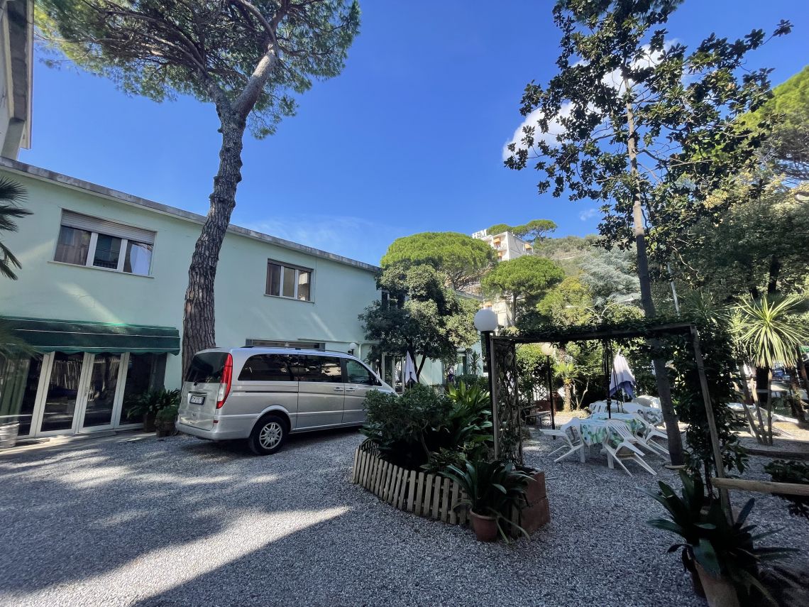 Lavagna al Mare | Lavagna - Immobili Commerciali - Tigullio