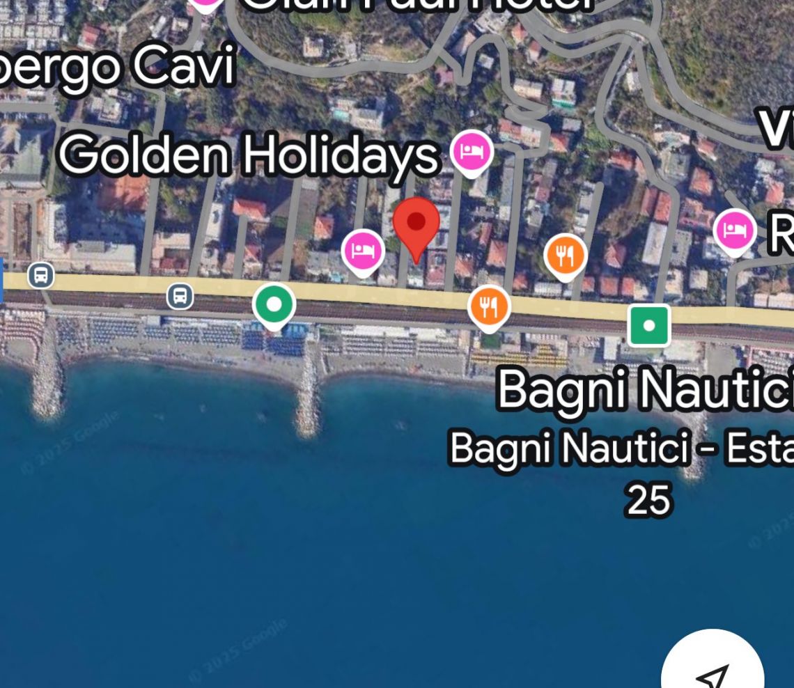 Lavagna al Mare | Lavagna - Immobili Commerciali - Tigullio