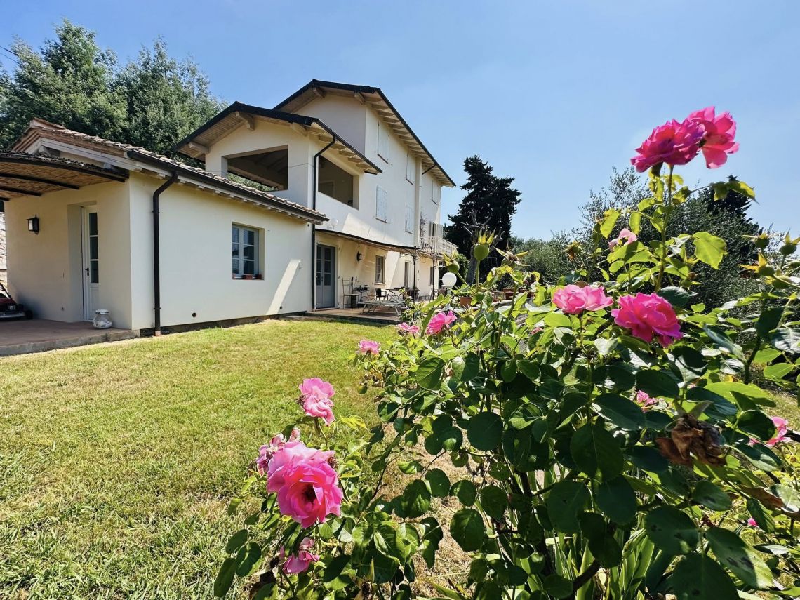 Il Casale della Musica e del Buon Vino | Camaiore - Case e ville - Versilia