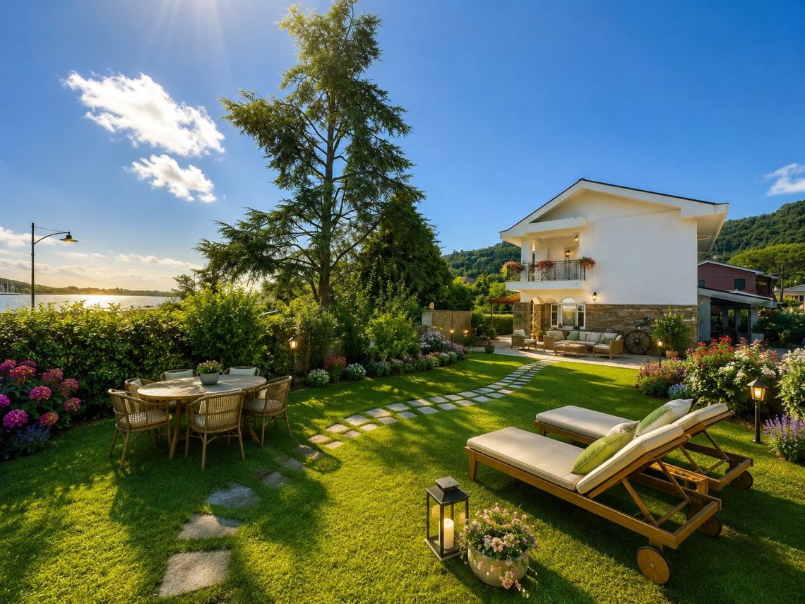 Villa Regina di Bocca di Magra | Bocca di Magra / Fiumaretta / Montemarcello/Marinella - Houses and Villas - Bocca di Magra / Fiumaretta / Marinella / Montemarcello