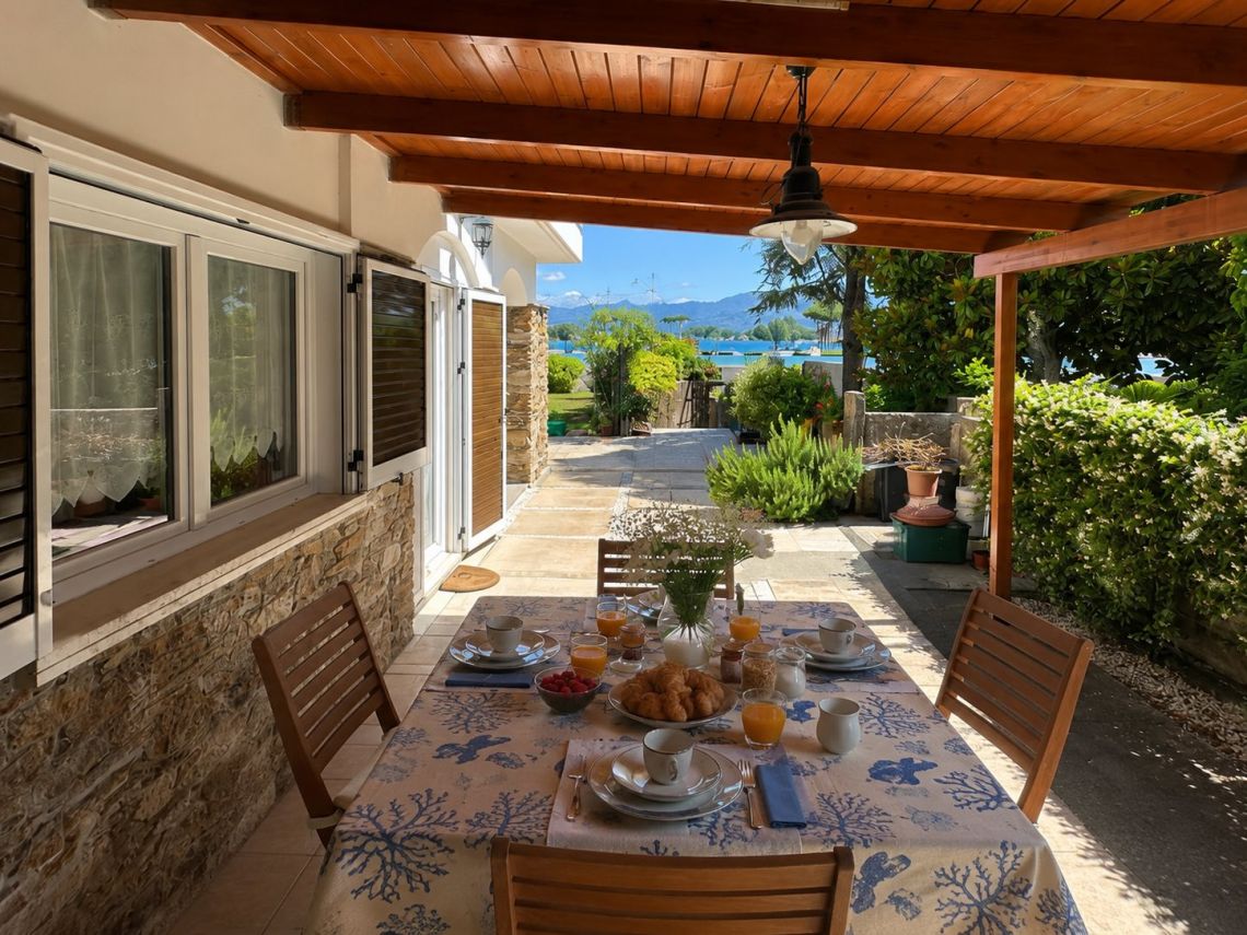 Villa Regina di Bocca di Magra | Bocca di Magra / Fiumaretta / Montemarcello/Marinella - Houses and Villas - Bocca di Magra / Fiumaretta / Marinella / Montemarcello