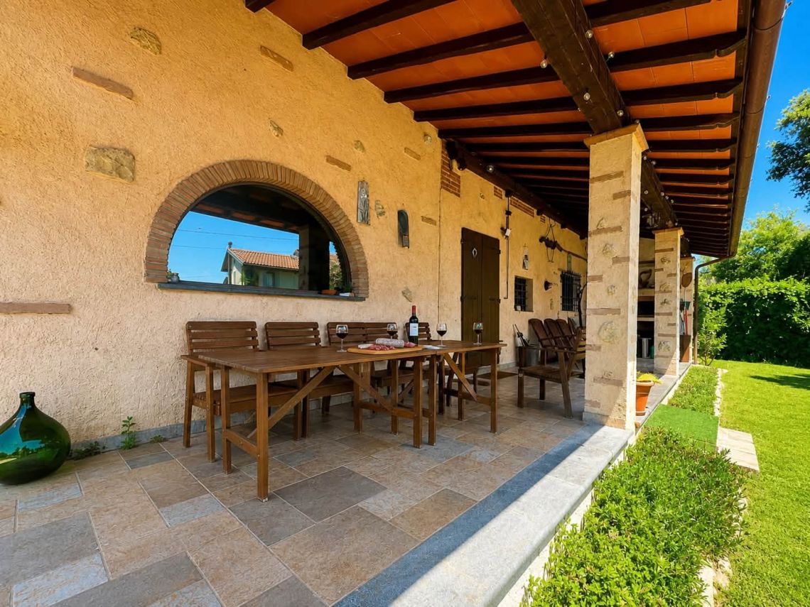Antico Casale Santa Lucia | Камайор - Частные дома и виллы - Версилья