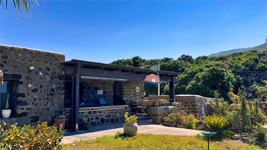 Dammuso Firisciakki | Pantelleria - Houses and Villas - Isole della Sicilia