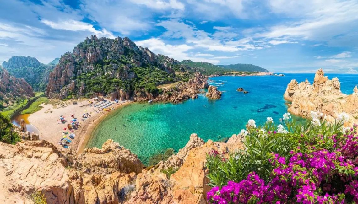 Tenuta Li Pireddi | Costa Paradiso Portobello Isola Rossa - Case & Ville di Pregio - Nord Sardegna