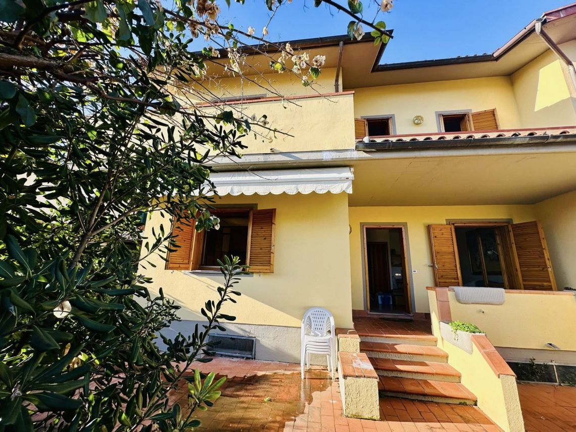 Villa il Sole a Marina di Pietrasanta | Marina di Pietrasanta - Case e ville - Versilia