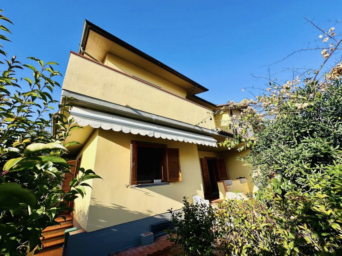 Villa il Sole a Marina di Pietrasanta | Marina di Pietrasanta - Case e ville - Versilia