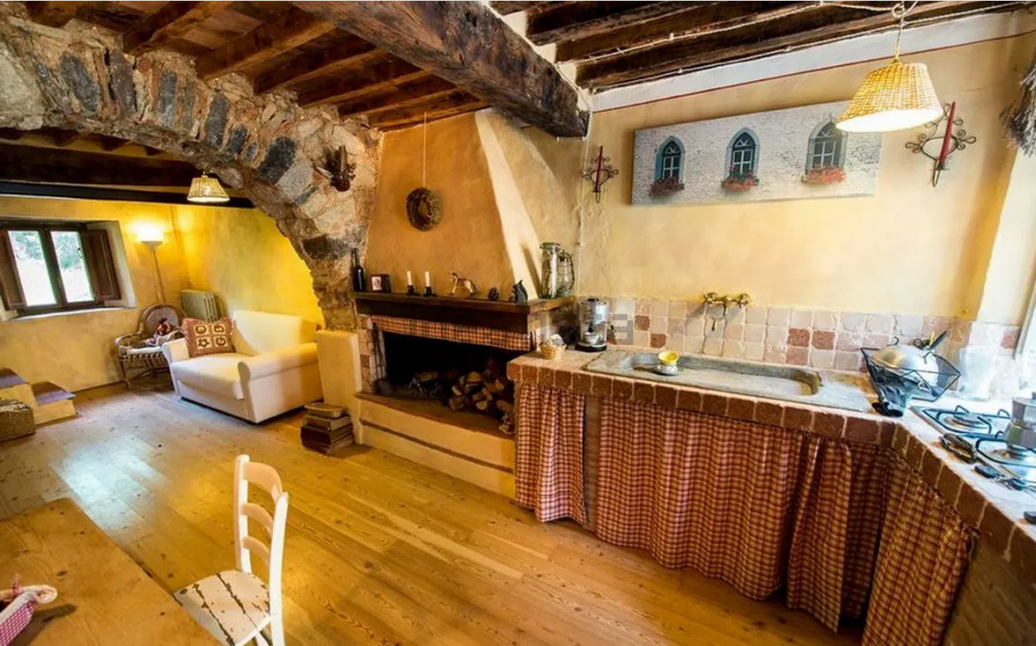 Casale Anticiana  | Camaiore - Case e ville - Versilia