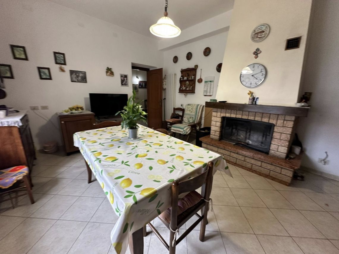 La Grande Fattoria di Gragnola | Lunigiana Mare - Case e ville - Lunigiana mare, Sarzana & Colline del Sole