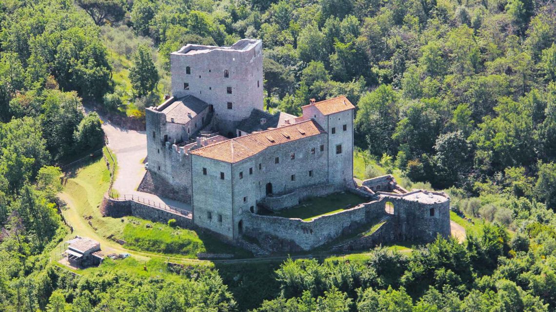 La Grande Fattoria di Gragnola | Lunigiana Mare - Case e ville - Lunigiana mare, Sarzana & Colline del Sole