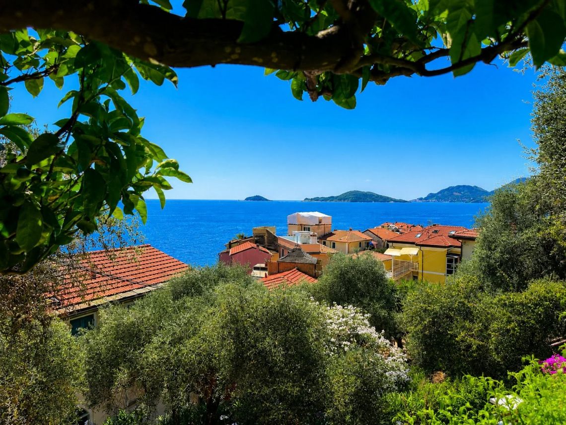 Villa Il Sole su Tellaro | Lerici/San Terenzo/Tellaro - Case & Ville di Pregio - Golfo dei Poeti