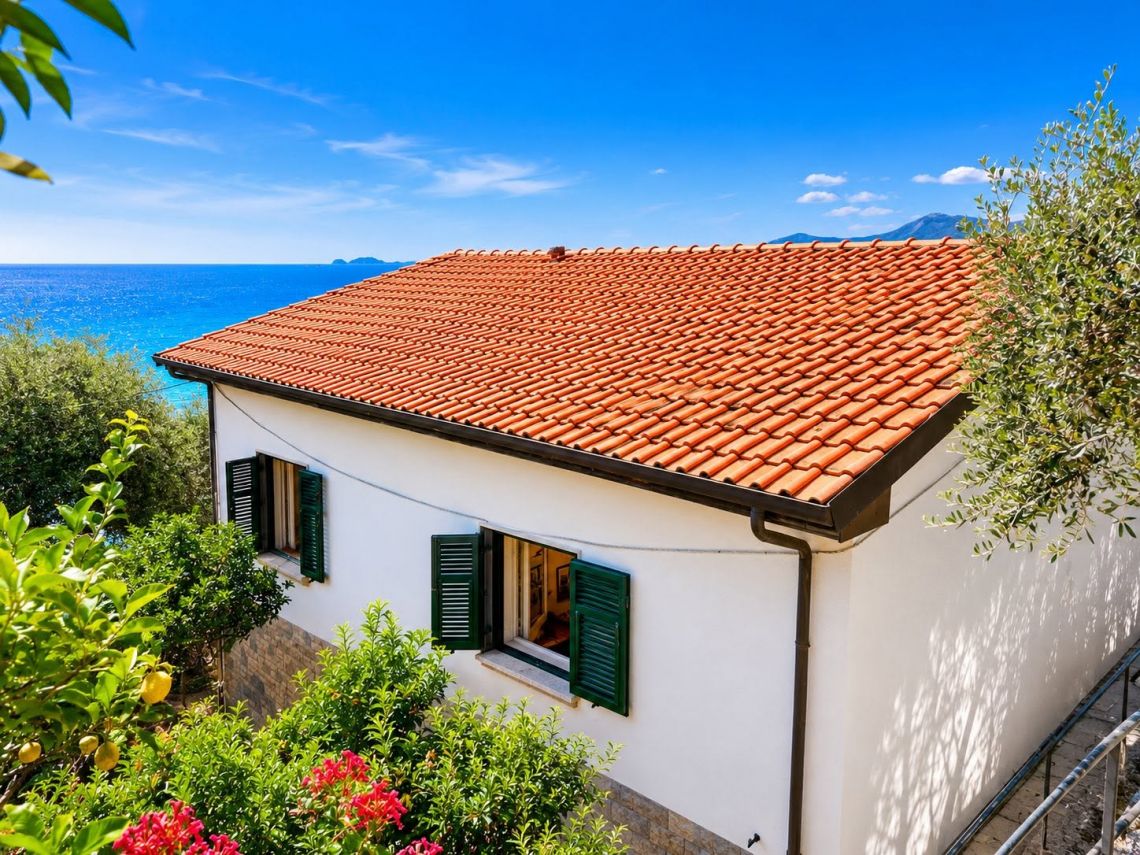 Villa Il Sole su Tellaro | Lerici/San Terenzo/Tellaro - Case & Ville di Pregio - Golfo dei Poeti