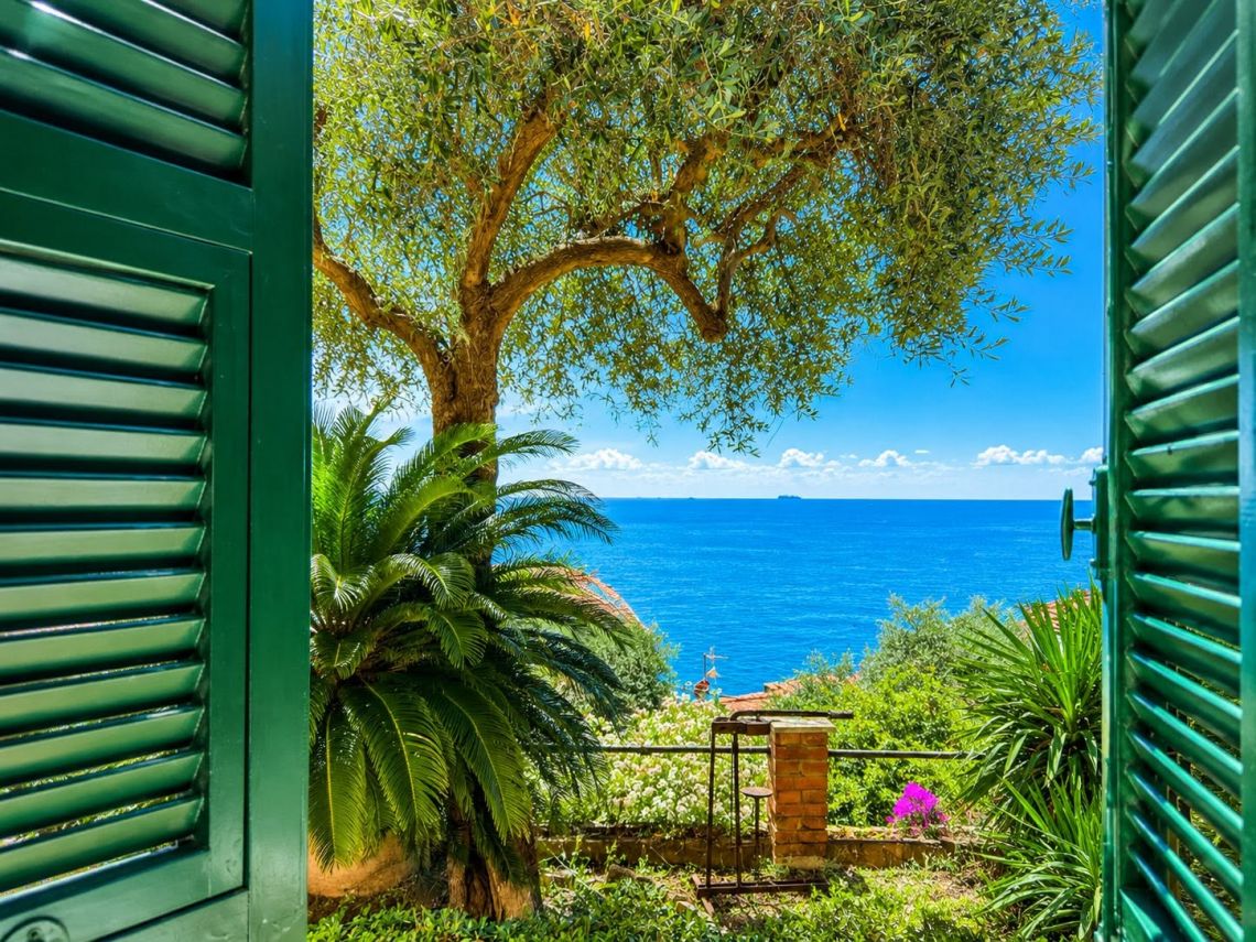 Villa Il Sole su Tellaro | Lerici/San Terenzo/Tellaro - Case & Ville di Pregio - Golfo dei Poeti
