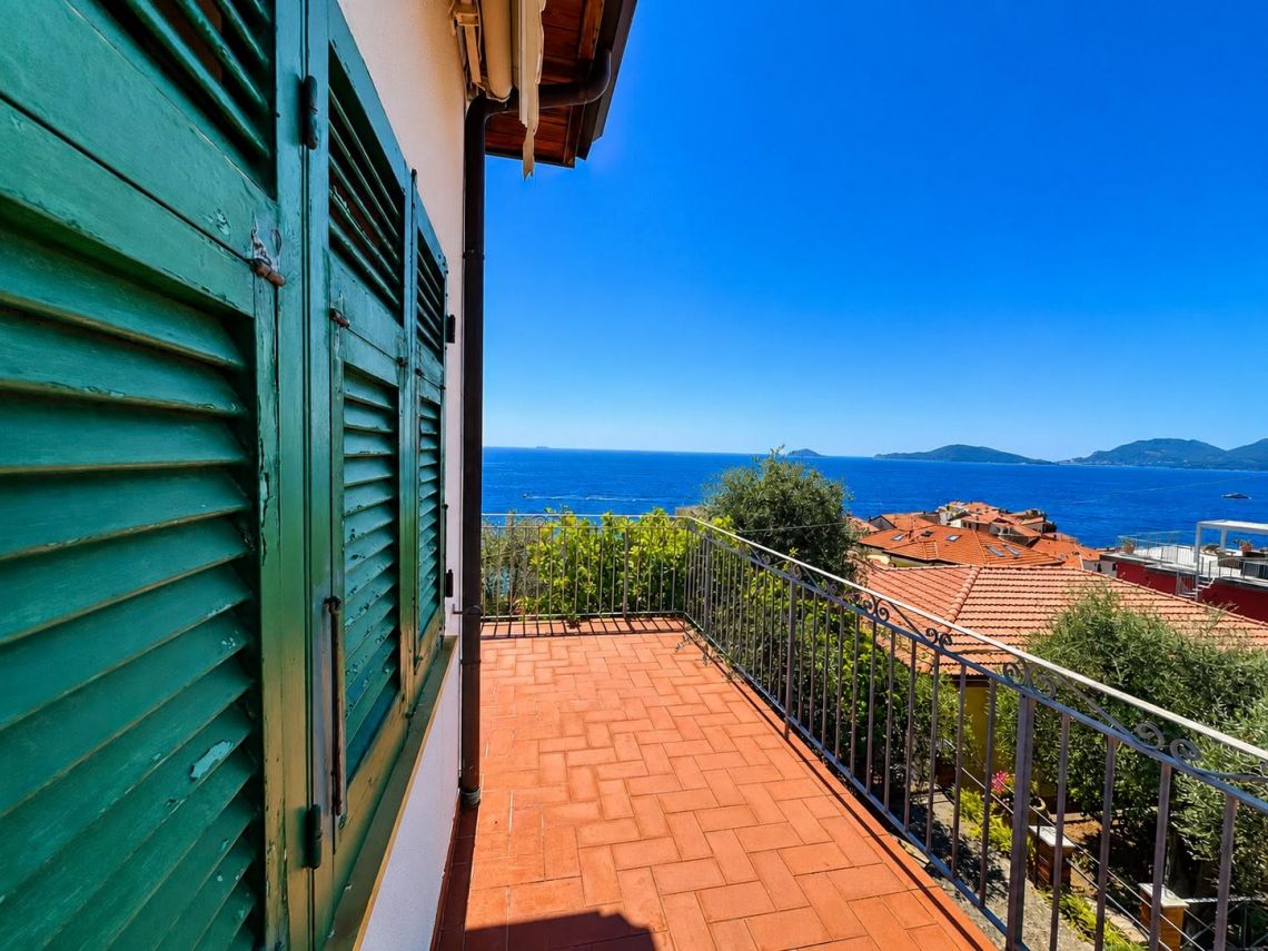 Villa Il Sole su Tellaro | Lerici/San Terenzo/Tellaro - Case & Ville di Pregio - Golfo dei Poeti