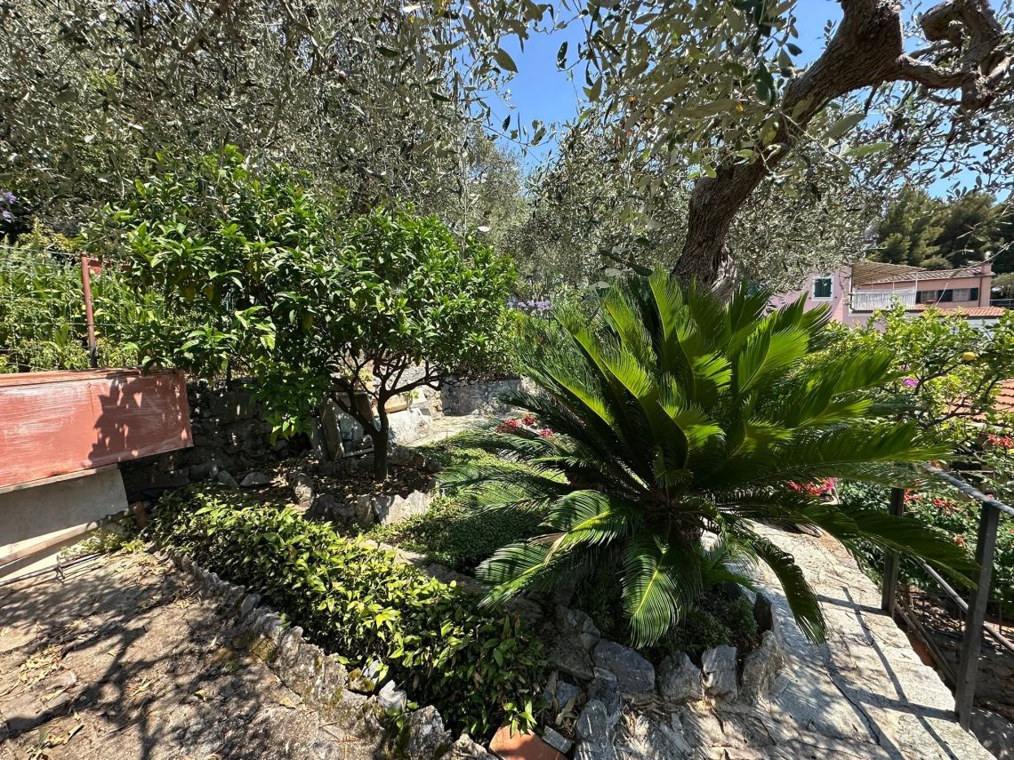 Villa Il Sole su Tellaro | Lerici/San Terenzo/Tellaro - Case & Ville di Pregio - Golfo dei Poeti