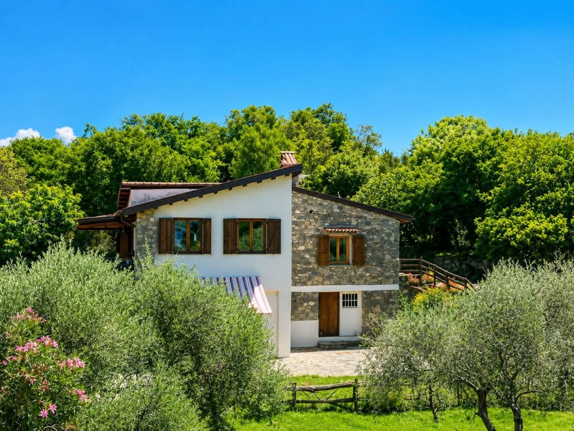 Tenuta la Farfalla Dorata | Lerici/San Terenzo/Tellaro - Case & Ville di Pregio - Golfo dei Poeti