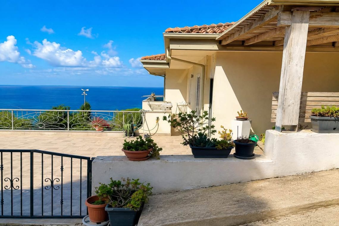 Attico Calata di Zambrone  | Tropea - Appartamenti - Coste della Calabria