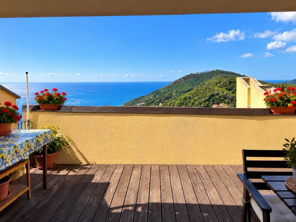 La Casa tra il Cielo e il mare  | Framura - Case e ville - Baie del Levante