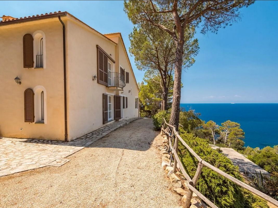 Villa Costa del Sole | Case & Ville di Pregio - Isola d' Elba - Isola d'Elba