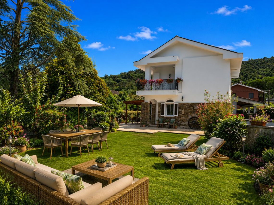 Villa Regina di Bocca di Magra | Houses and Villas - Bocca di Magra / Fiumaretta / Montemarcello/Marinella - Bocca di Magra / Fiumaretta / Marinella / Montemarcello