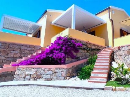 La Villa dei Fiori sul Mare - Case e ville