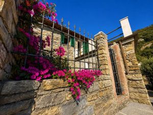 Una Terrazza sul Mare  |  -  - 