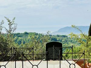 La Villa dei Leoni di Fosdinovo |  -  - 