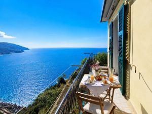 Il Paradiso puo' Attendere Corniglia |  -  - 