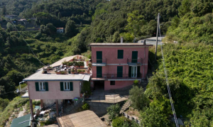La Casa Baciata dal Sole |  -  - 