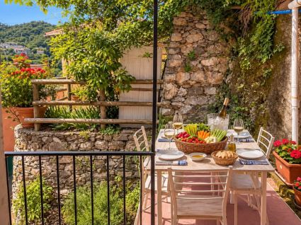 La Casa Baciata dal Sole |  -  - 