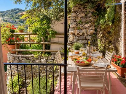 La Casa Baciata dal Sole |  -  - 