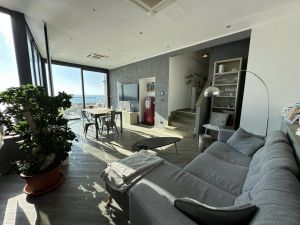 La Casa sulla Scogliera |  -  - 