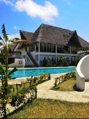 Mwezi House |  -  - 