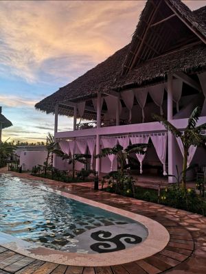 Mwezi House |  -  - 