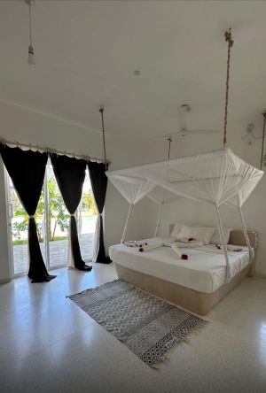 Mwezi House |  -  - 