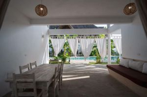Mwezi House |  -  - 