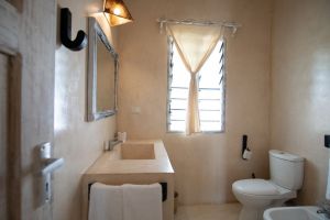 Mwezi House |  -  - 